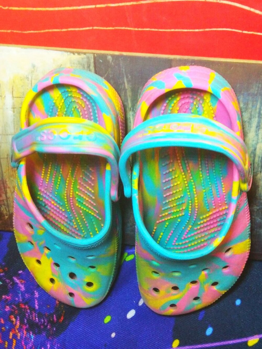 GIRL'S Crocs Unisex-Child Classic Watercolor Marbled Clog GIRLS SIZE J2 - Picture 5 of 6
